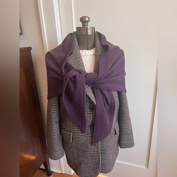 Large Cashmere Triangle Scarf from Aritzia - Picture 2 of 3